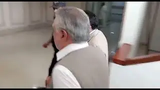 Ishaq Dar behaving badly with Journalist || اسحاق ڈار برا رویہ ||Who are they?