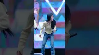 미미 때문에 빵터진 승희 오마이걸(OH MY GIRL) Seunghee bursts out laughing because of Mimi @230506 하동세계차엑스포 직캠