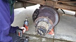 Ford F350 4x4 Dually Rear Rotor, Hub, Bearings, Axle Removal and Replace (2004)