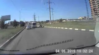 В Саратове женщина за рулем автомобиля сбила инспектора ДПС