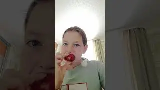 клубника бомба