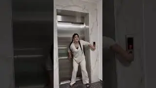 Eyvahh Çocuk asansörde kaldı  