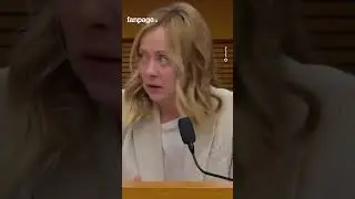 Sto a morì ragà: il fuorionda di Giorgia Meloni durante la conferenza stampa di fine anno