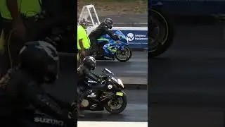 Hayabusa vs GSXR 1000 Suzuki - superbikes racing