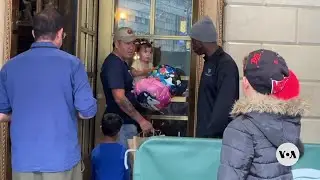 New Yorkers are Shifting Their Attitude Toward Recent Migrant Influx | VOANews