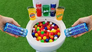 Mini Plastic Balls VS Popular Sodas !! Fanta, Coca Cola, Sprite, Pepsi and Mentos in the toilet