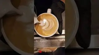 Cafe latte #latte #art #barista #shorts #youtubeshorts #coffee #love