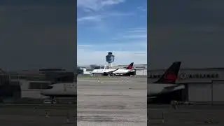 Air Canada A220 Departing LaGuardia