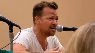 Sean Patrick Flanery does Irish accent for fans (Boondock Saints)