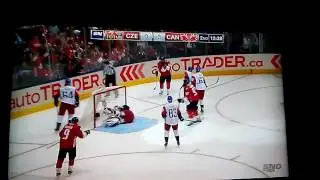 Joe gets a nice feed from crosby