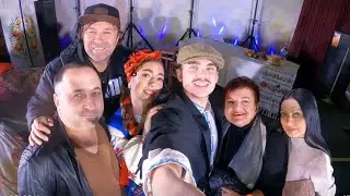 Ми у ТЕАТРІ🏛️ Потрапили на ВИСТАВУ🎭 «За двома зайцями»🐰🐇