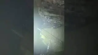 Устранили засор между колодцами ,стояло 