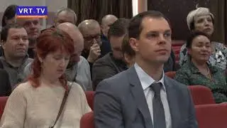 Прекрасная половина во власти.