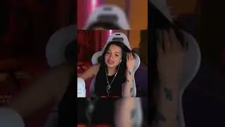 АМИНА TENDERLYBAE ПОЁТ БЭЙБИ МЭЙБИ 