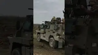 Защищенные Bushmaster, недавно доставленные из #Австралии, уже проходят испытания украинской армией