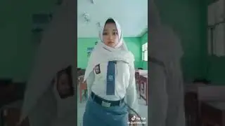 Tik tok goyang nafsu abg sma