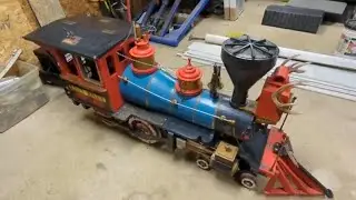 Walt Disney Disneyworld / Disneyland back yard train, ridable Miniature railway!