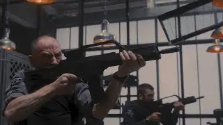 Гнев человеческий | Бой в хранилище