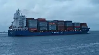 BG Sapphire Container Ship passing the Ulyssess Irish Ferry in Dublin 22nd Jan 2022.