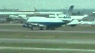 United 747 LHR heavy lift off