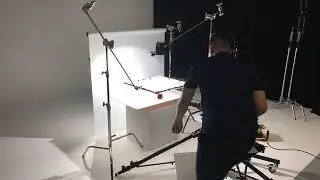 INTRODUCTION TO HIGH KEY PRODUCT LIGHTING USING TWO LIGHTS