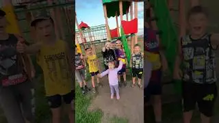 Карина на детской площадке🤩 