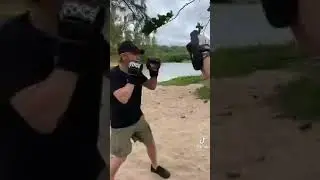 Chuck Norris training at 81 years