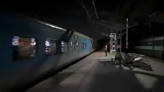 11009 Mumbai Pune Sinhagad express Arriving Chinchwad with AJNI WAP7 37642