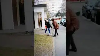 Жёсткая ДРАКА двух БАБОК на раене!