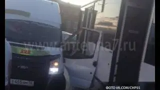 Нестандартное ДТП случилось на остановке «Театральная площадь»