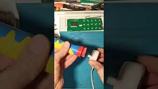 Как разобрать детскую зубную щётку Braun | How to disassemble a Braun children's toothbrush