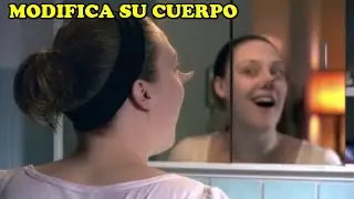 La Chica de Plástico | Modifica su cuerpo para conquistar a su Novio Resumen (Cortometraje)