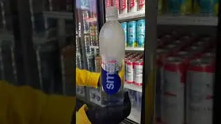 Kansas City Weather Freezes Water Bottle | 10 News First 