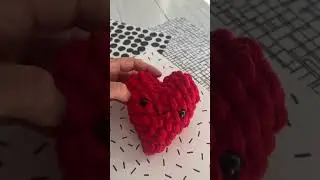 Kawaii Heart Crochet Pattern https://www.redtedart.com/crochet-heart-tutorial/