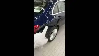 Мерседес бенз С 205 2016 года снятие переднего бампера.