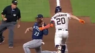 MLB | Astros Player Tries To Hit Ball Out Of Fielders Glove