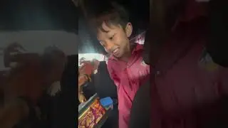 Beliin si bontot apa lagi ya? 