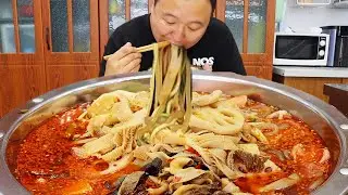 阿强吃外卖点“麻辣冒菜”，满满一大盆，毛肚百叶随便吃到爽！｜Mukbang【cram阿强】