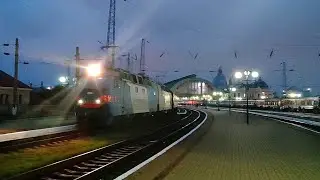 Електровоз ЧС7-122 з поїздом № 749/750 Київ - Ужгород