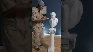 Why you should never touch art in a museum