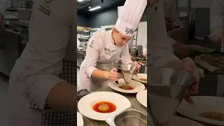 Консоме из борща с фуа-гра