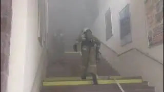 Пожарные в Атриуме