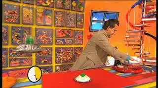 Mister Maker: How to Make a Flying Saucer