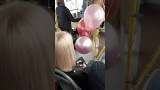 В троллейбусе 