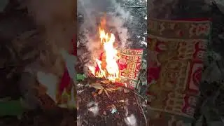 BTN - Tinggal diperkampungan umumnya sampah barang bekas tidak daur ulang dibakar saat bersih bersih