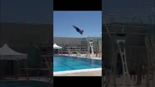 Смешные прыжки в воду