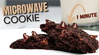 1 Minute Microwave Triple Chocolate Chip Cookie | Eggless Microwave Cookie