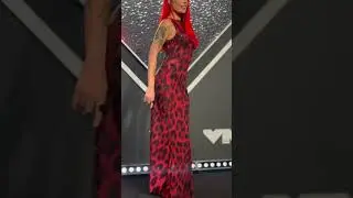 Halsey hoy despertó y dijo: devoro en los 