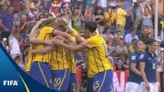 Fantastic late winner lifts Swedes to third