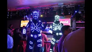 Световое шоу в формате гоу гоу в ночном клубе